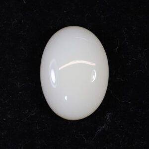 Australian White Opal - 5.90 Carat / 6.50 Ratti