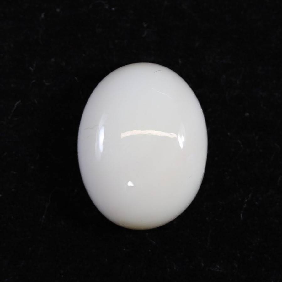 Australian White Opal - 8.80 Carat / 9.50 Ratti